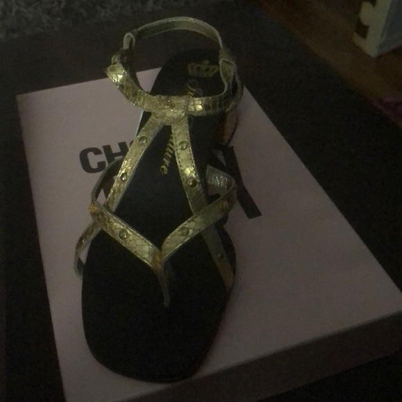 Juicy Couture Gold sandals - Picture 2 of 8